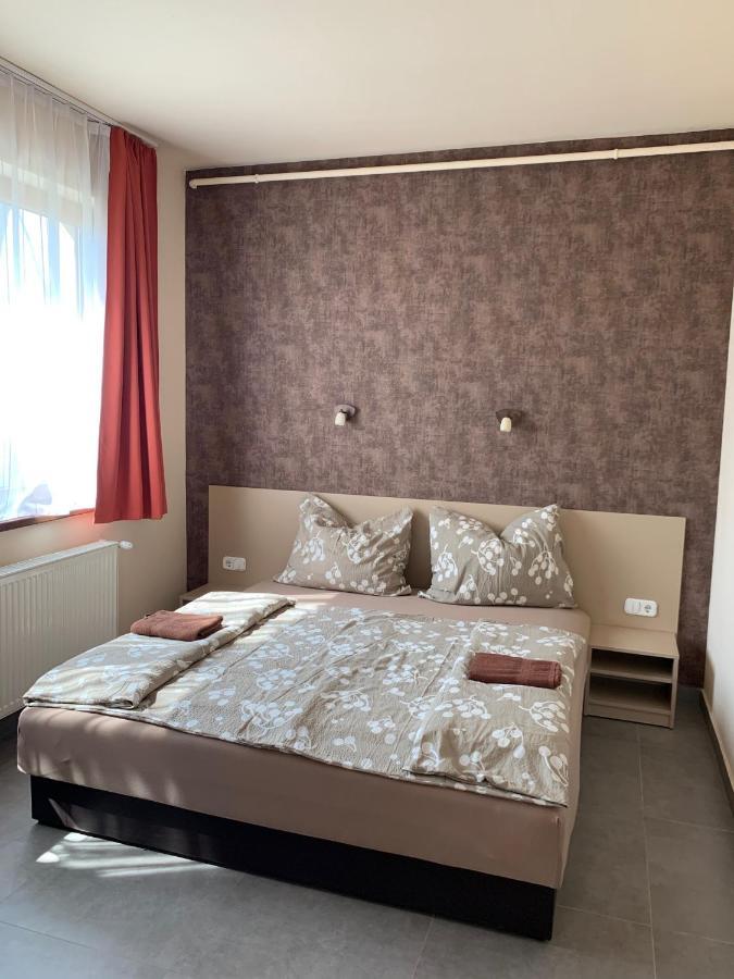 Balaton Apartmanház Siófok Exteriér fotografie