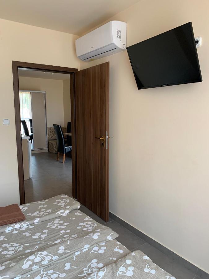 Balaton Apartmanház Siófok Exteriér fotografie