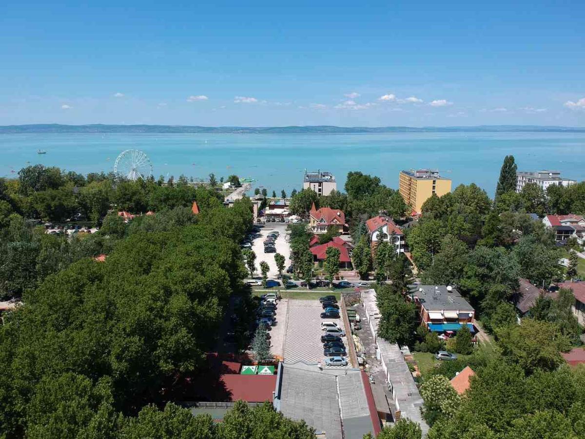 Balaton Apartmanház Siófok Exteriér fotografie